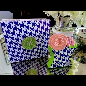 Empty bottle Bond no 9